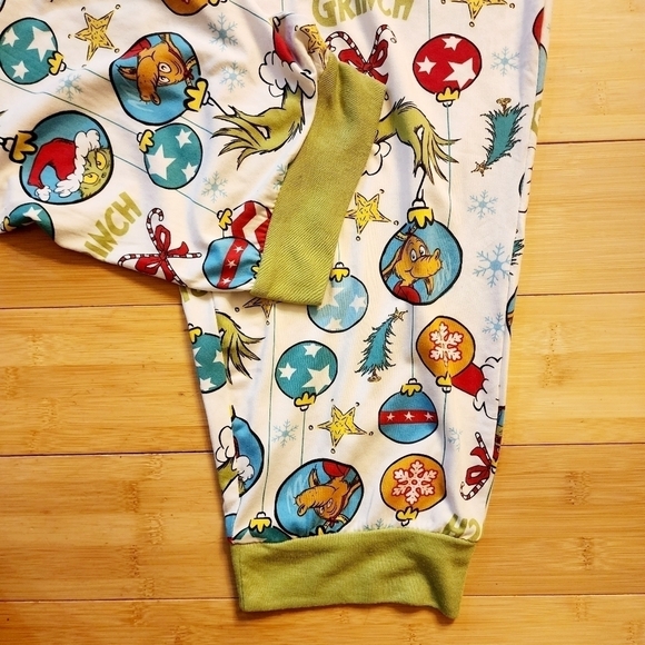 Dr Seuss “The Grinch” Christmas PJ Set Pajamas Women's 3X White All Over Print - Picture 9 of 13